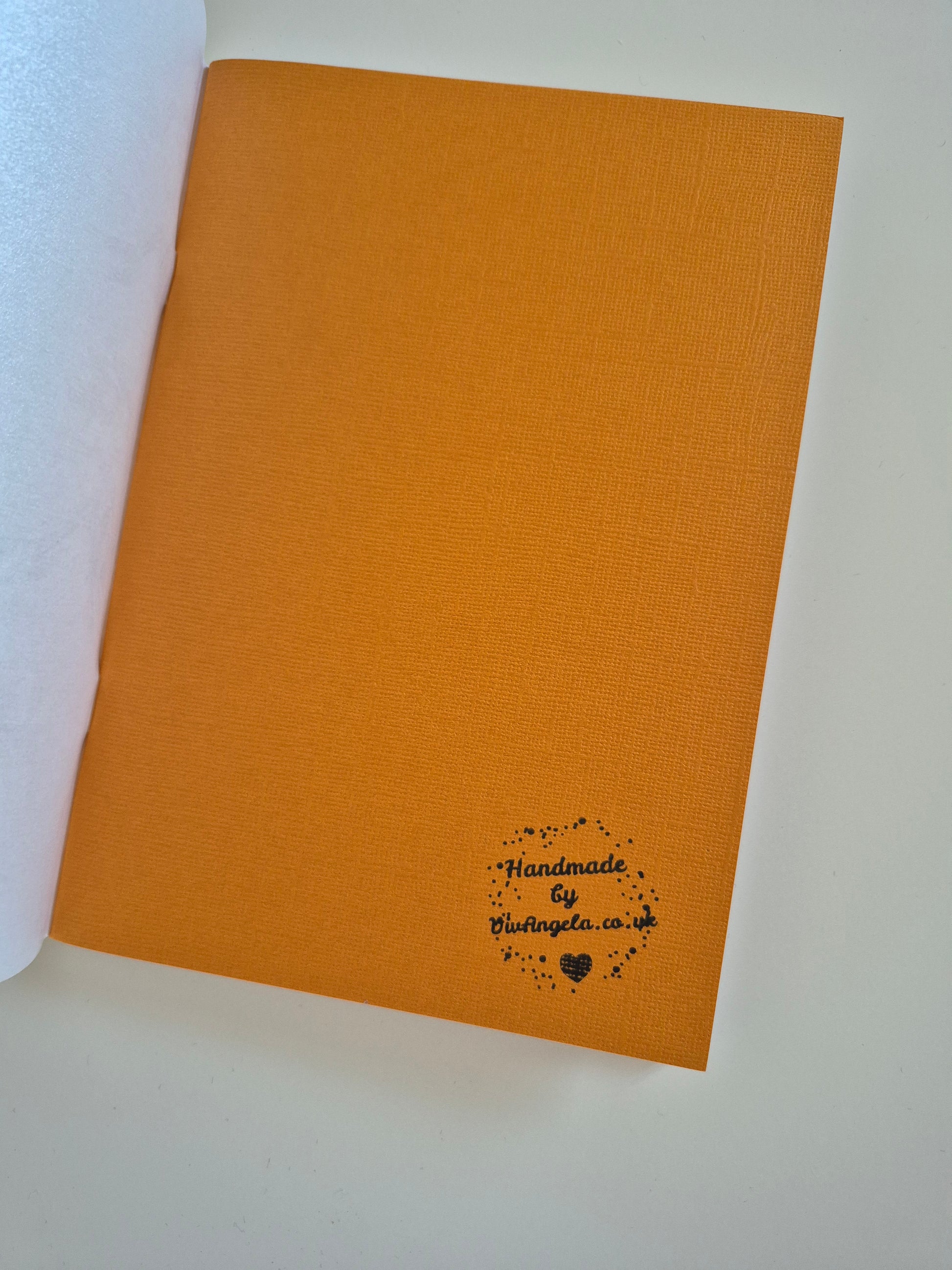 ✨ 6″ × 8.5″ Blank Notebook – 30 Pages ✨