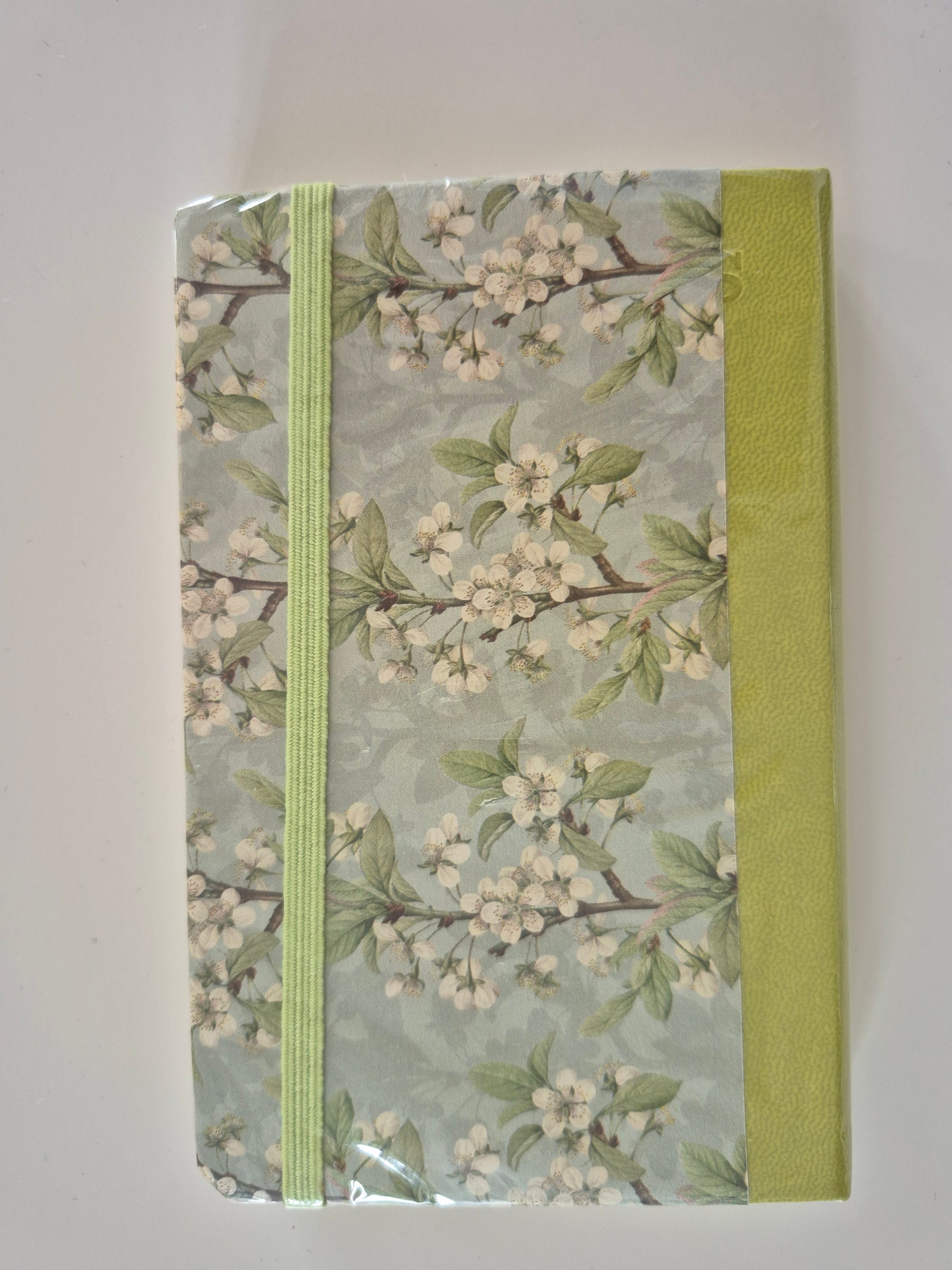 ✨ 5.75″ × 3.5″ Lined Notebook – 90 Pages ✨